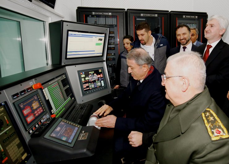 Milli Savunma Bakanı Hulusi Akar, TEI'yi ziyaret etti