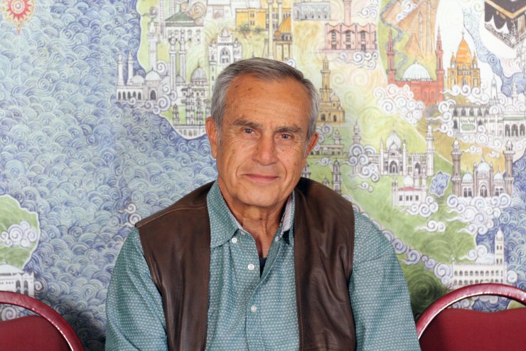 "Batı, korku ve kaygı pazarlıyor"