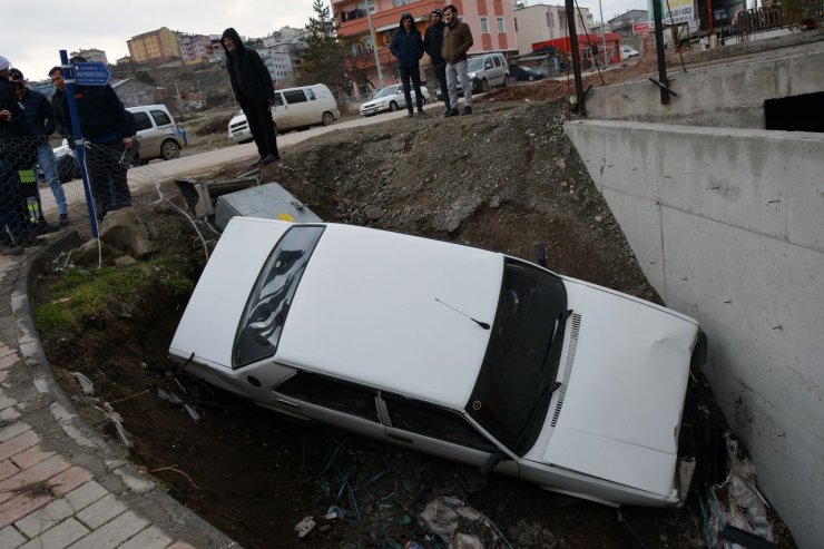 Suşehri'nde trafik kazası: 1 yaralı