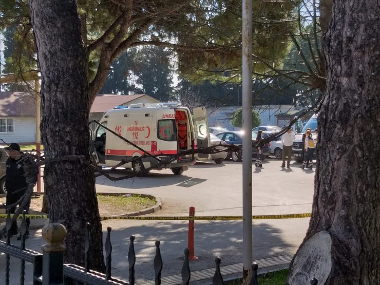 GÜNCELLEME 3 - Balıkesir Adliyesinde gaz sızıntısı