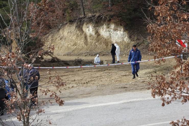 Kütahya'da ormanlık alanda erkek cesedinin bulunması
