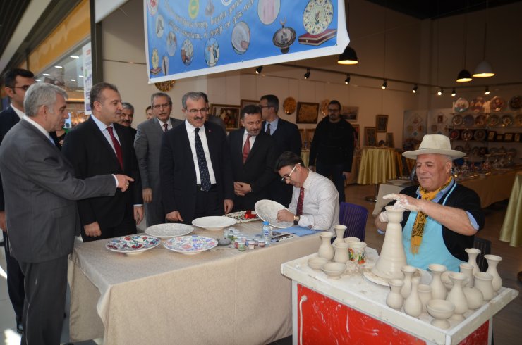 Tutuklu ve hükümlülerin el emeği ürünleri sergilendi