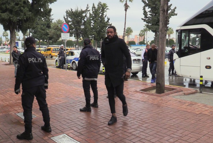 Galatasaray kafilesi Adana'dan ayrıldı