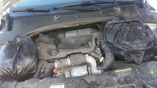 Uyuşturucuyu fren lambasının içine saklamışlar