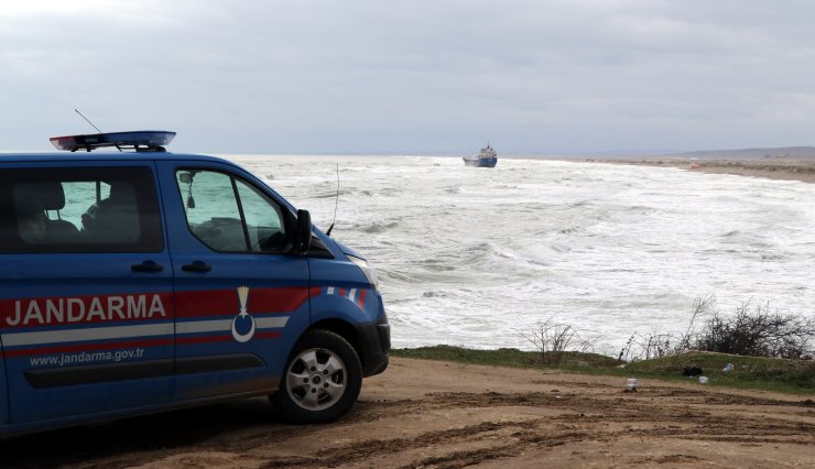 GÜNCELLEME - Kocaeli'de kuru yük gemisi karaya oturdu