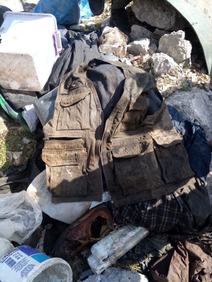 Şırnak'ta teröristlere ait mühimmat ve yaşam malzemesi bulundu