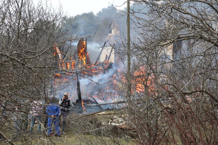 Bolu'da ev yangını