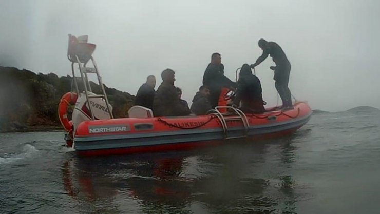 Balıkesir'de 26 düzensiz göçmen yakalandı