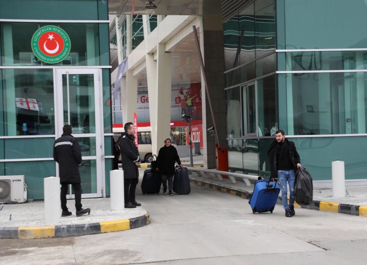 Modernize edilen Sarp Sınır Kapısı yeni yüzüyle hizmete girdi