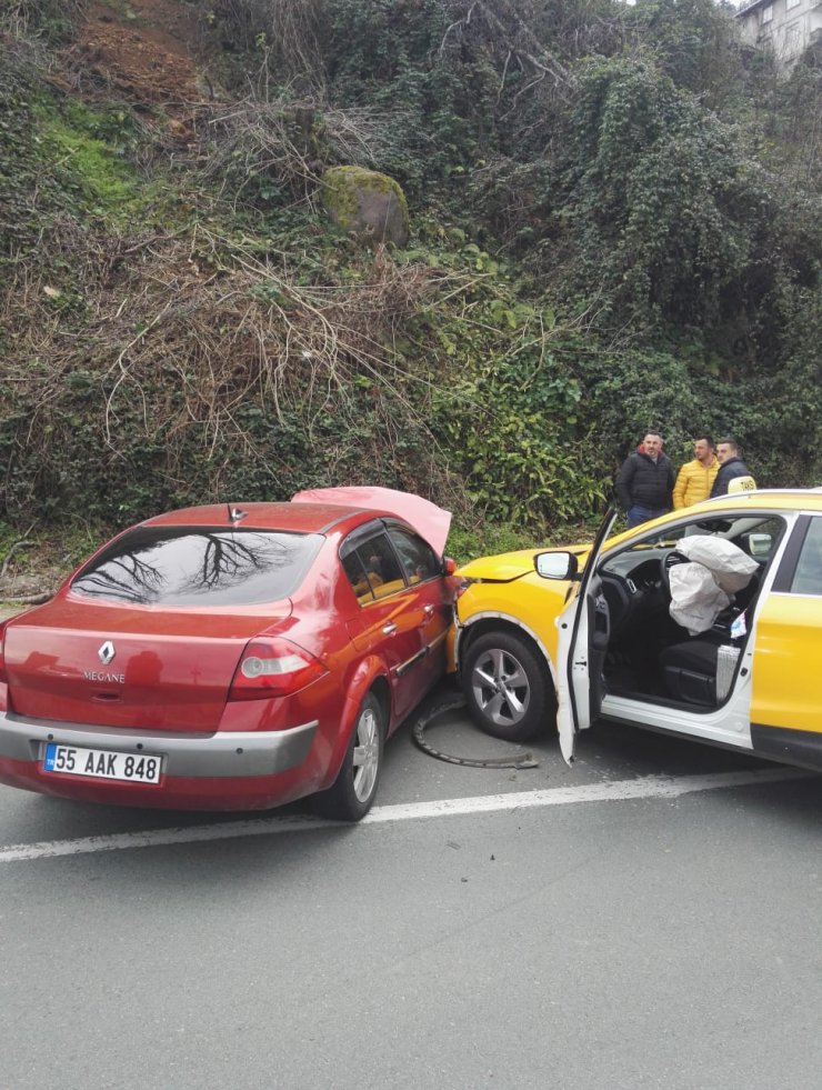 Çaykur Rizesporlu futbolcunun eşi kaza yaptı
