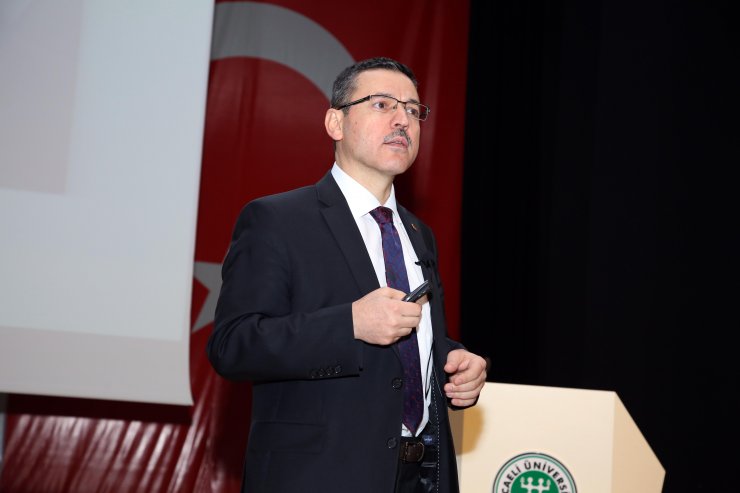 Sayıştay Başkanı Seyit Ahmet Baş, KOÜ'de konferans verdi