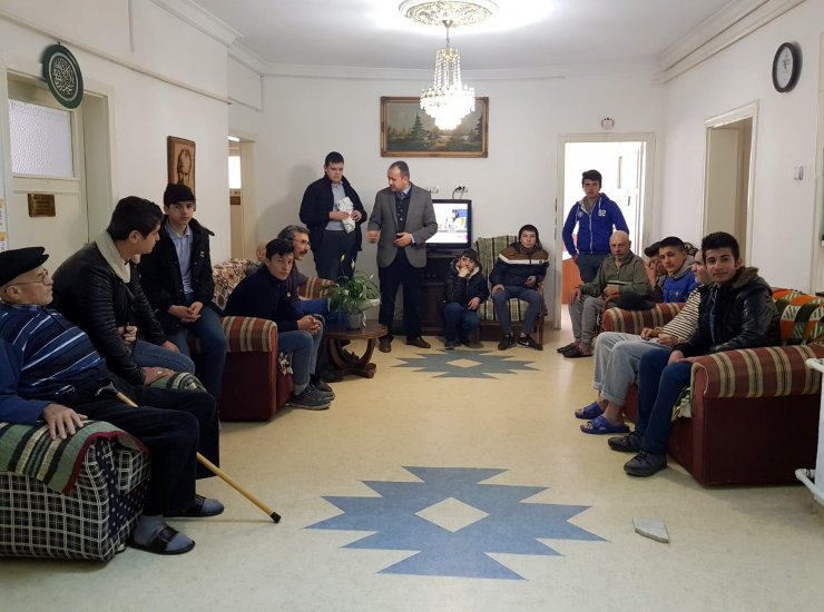 Öğrencilerden yaşlılara ziyaret