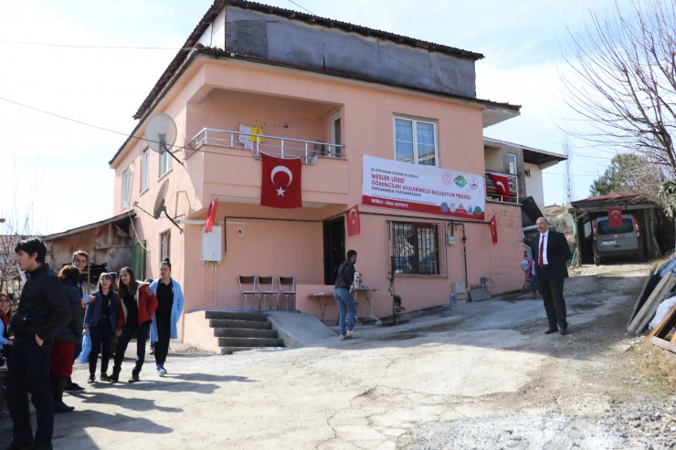 Yanan evi meslek lisesi öğrencileri onardı