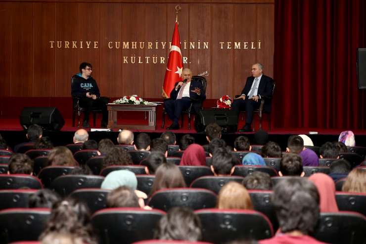 Yıldırım, öğrencilerle buluştu