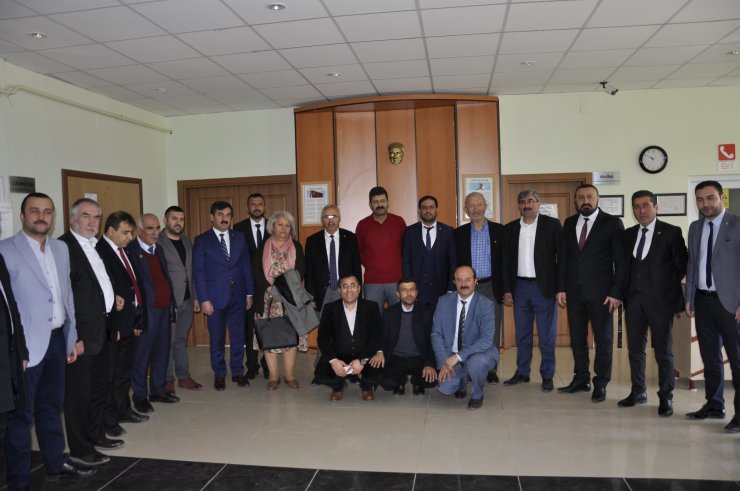 Şarkışla Belediye Başkan adayları kahvaltıda bir araya geldi