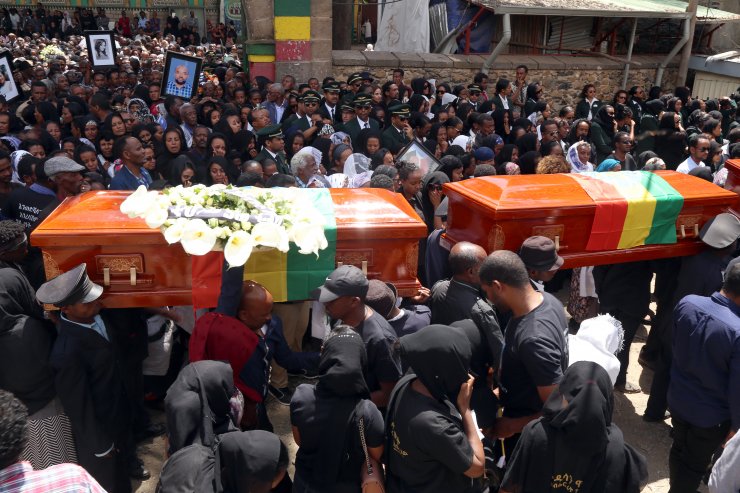 Etiyopya'daki uçak kazasında ölenler son yolculuğuna uğurlandı