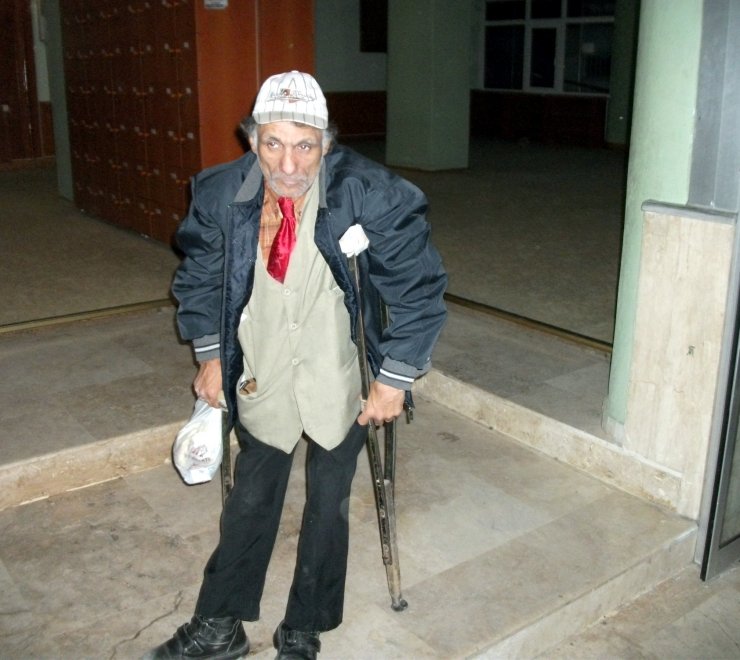 GÜNCELLEME - Kocaeli'de engelli kişi evinde ölü bulundu
