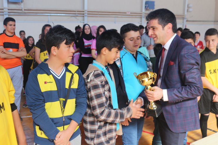 Şereflikoçhisar'da öğrencilere ödülleri dağıtıldı