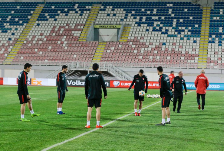 Arnavutluk-Türkiye maçına doğru