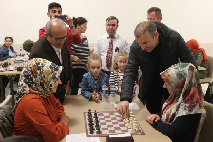 Karaman’da yurtlar arası satranç turnuvası
