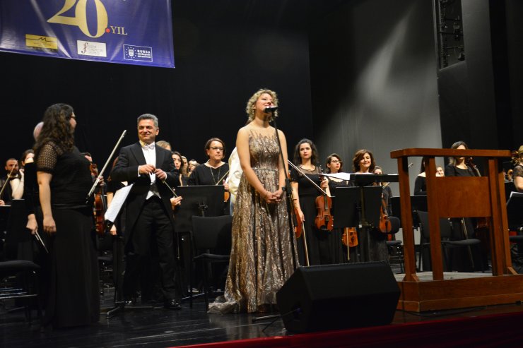 Bursa Bölge Devlet Senfoni Orkestrası Angela Ahıskal'ı konuk etti