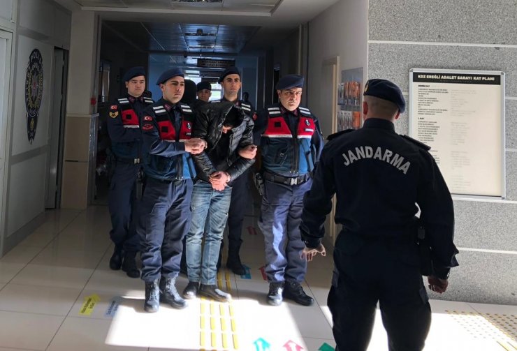 GÜNCELLEME - Okul önlerindeki uyuşturucu satıcılarına operasyon