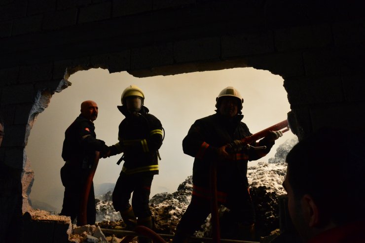 GÜNCELLEME - Şanlıurfa'da tekstil fabrikasında yangın