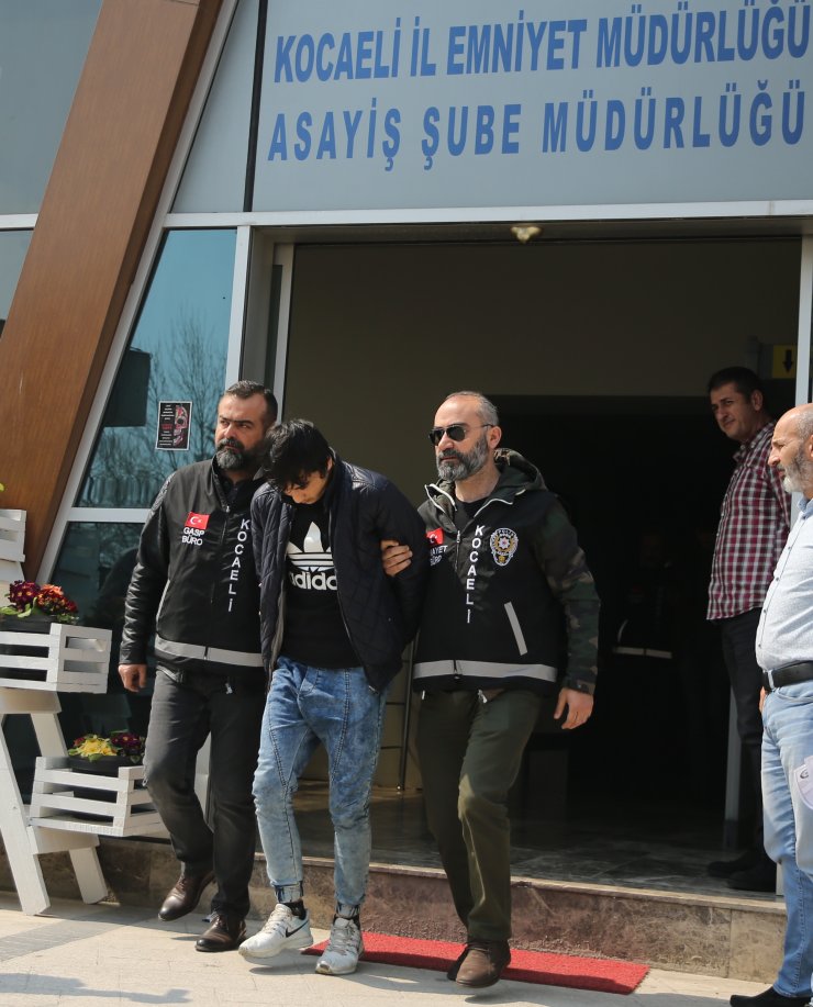 Kocaeli'de iş yerinde bıçaklı soygun