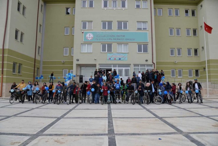 Pedallar bu sefer otizmli çocuklar için döndü