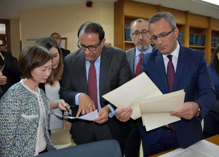 Singapurlu bakandan Devlet Arşivleri Başkanlığına ziyaret