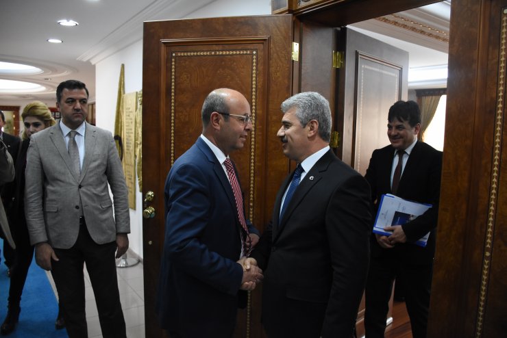 Başkan Ekicioğlu Vali Akın'ı ziyaret etti