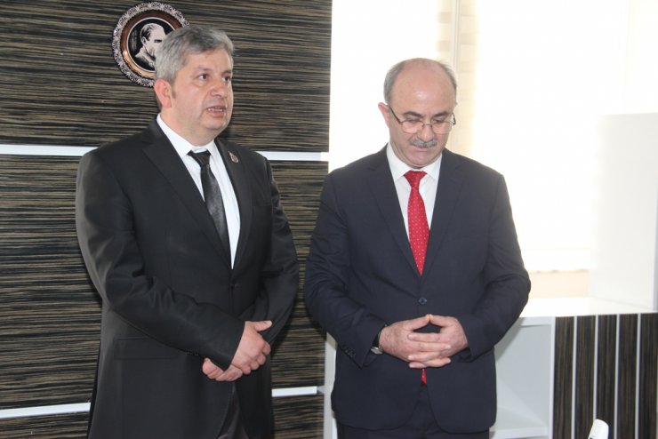 Bünyan Belediyesi'nde devir teslim