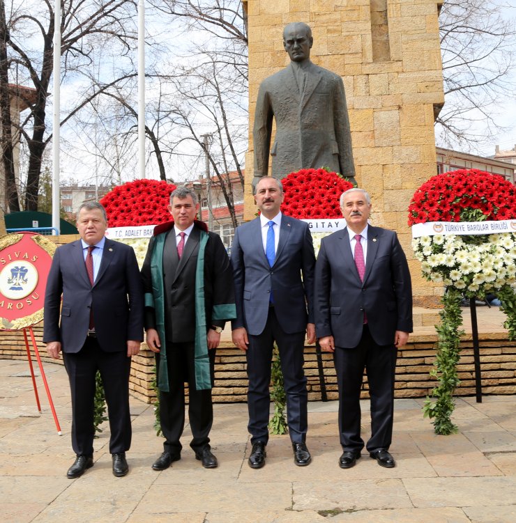 "Avukatlar adaletin bekçisi ve emekçisidir"