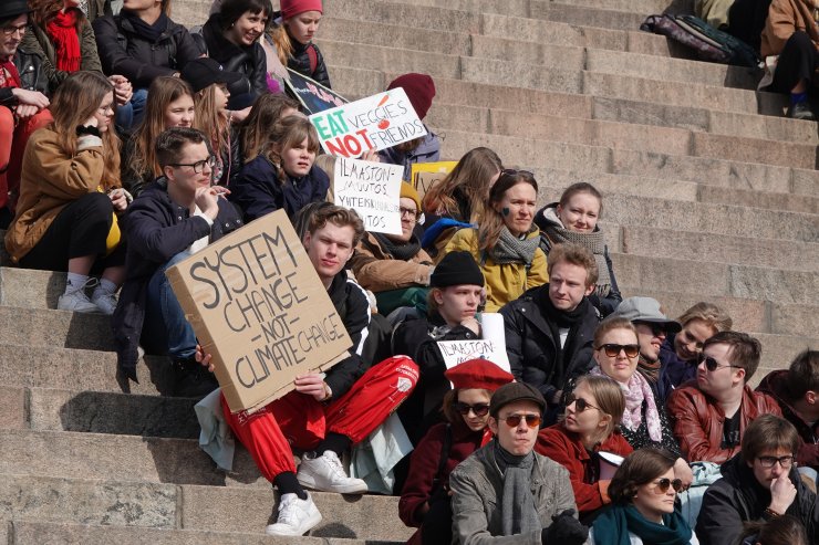 Finlandiya'da üniversitelilerden "iklim grevi"