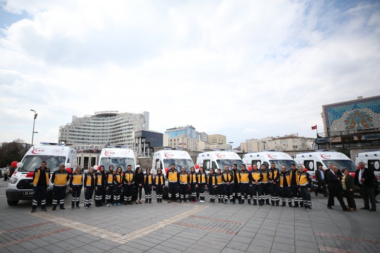 Kayseri'ye 9 yeni ambulans