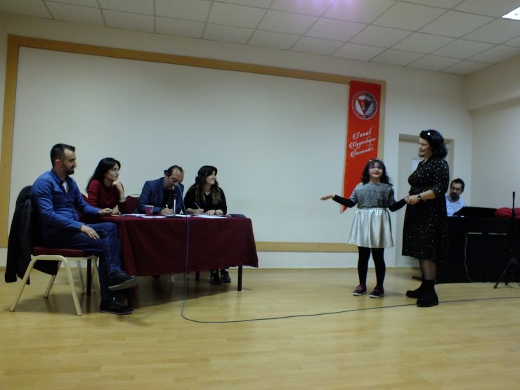 Sivas'ta "Annem ile Sahnedeyim" şarkı yarışmasının ön elemesi yapıldı