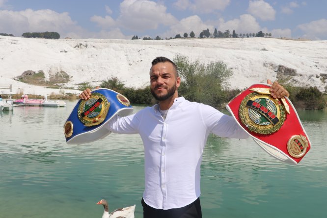 "Demir Yumruk" Pamukkale'de moral depoladı