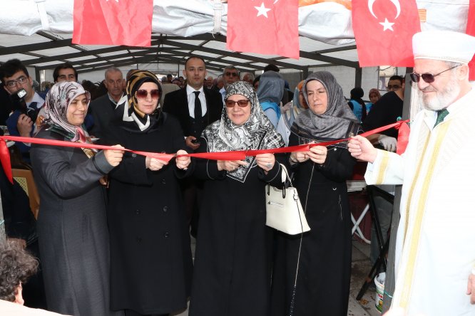 Aksaray'da yardım kermesi açıldı