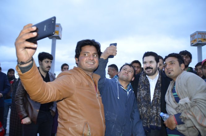 Ağrı'da göçmenler için çadır kuruldu