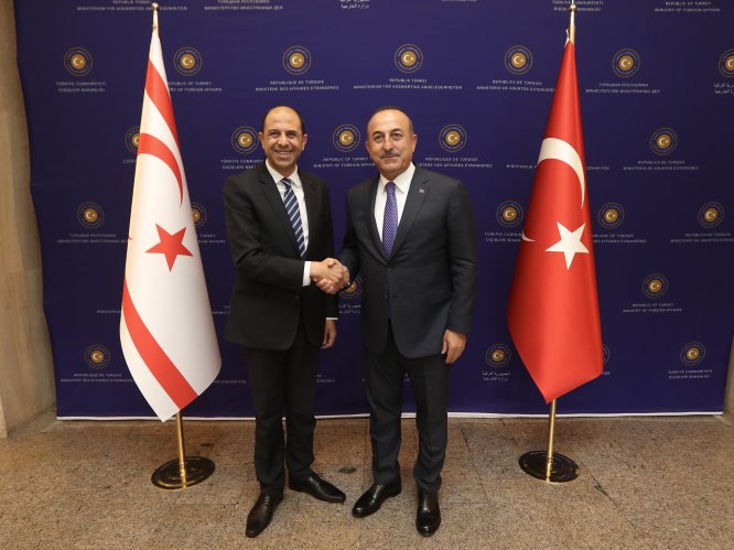 Dışişleri Bakanı Çavuşoğlu KKTC'li mevkidaşı Özersay ile görüştü