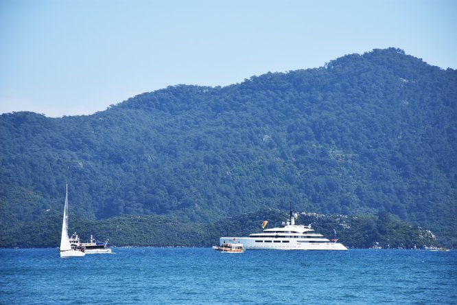 Mega yat "Vava 2" Marmaris'e geldi