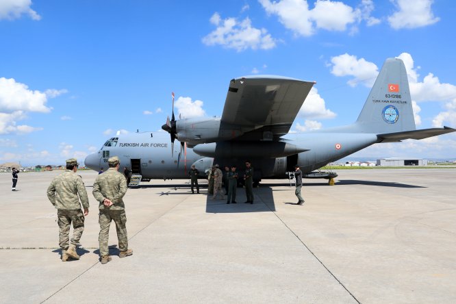 Türk dalgıçlar Musul'daki arama kurtarma çalışmalarını tamamladı