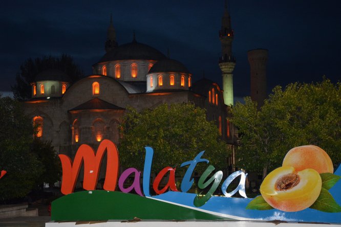 Berat Kandili coşkuyla idrak edildi