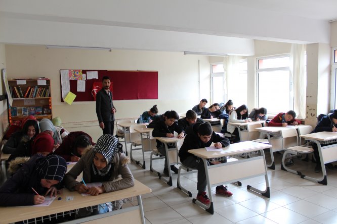 Suşehri'nde "Kitap Kurdu"yarışması