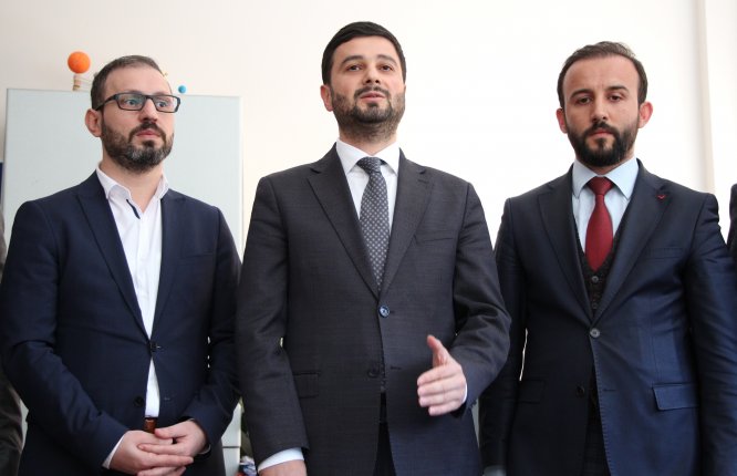 Kağıthane'de çöken bina