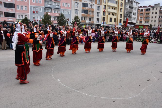 23 Nisan Ulusal Egemenlik ve Çocuk Bayramı kutlanıyor