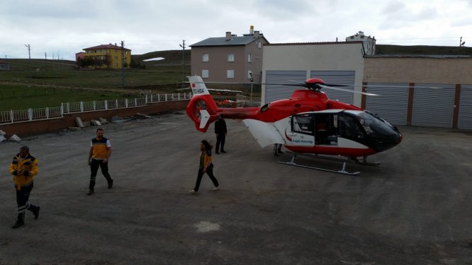 Hava ambulansı kalp hastası için havalandı