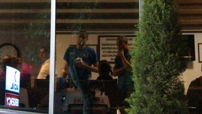 Alanyasporlu futbolcuları taşıyan minibüs devrildi: 7 yaralı