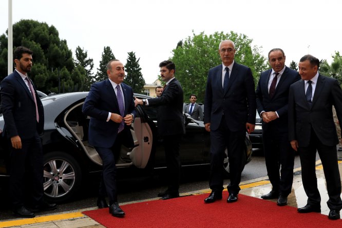 Çavuşoğlu, IKBY Başbakan Yardımcısı Kubat Talabani ile görüştü