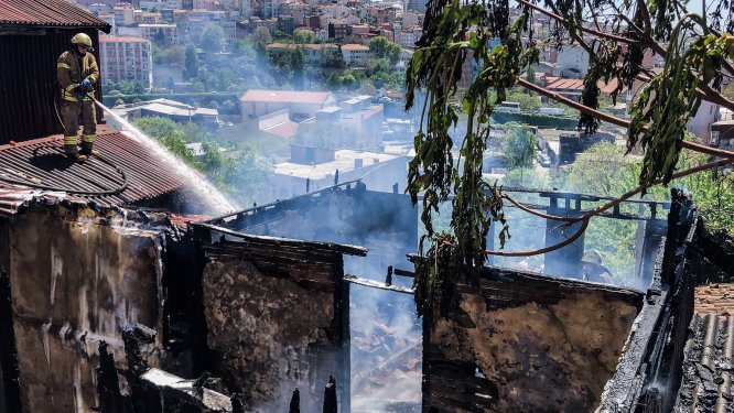Beyoğlu'nda yangın
